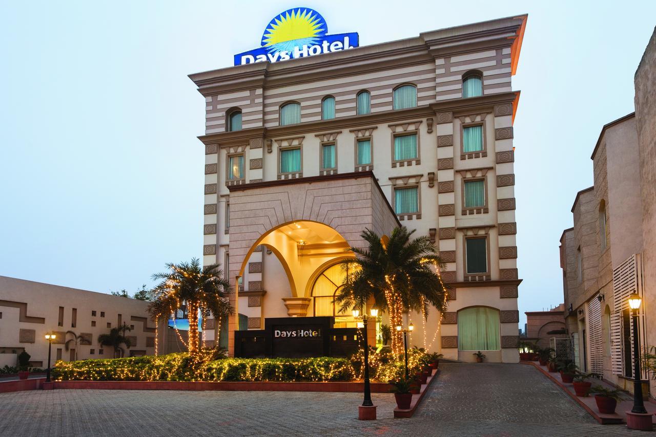 Days Hotel By Wyndham Panipat Exterior photo